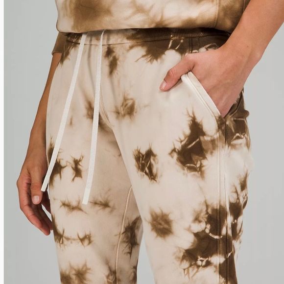 Lululemon Warm Down Jogger - Picture 3 of 7